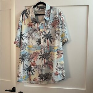 Tropical Print Short Sleeve Shirt